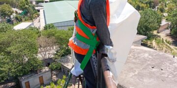 Unilever Pakistan launches safety program for outdoor advertising workers