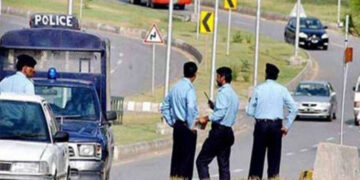 Bykea rider allegedly assaulted by two female cops in Islamabad