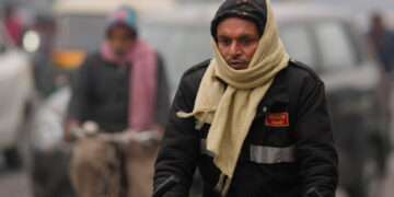 Winter arrives in Karachi: Cold wave brings temperatures down to 11°C