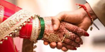 The Charsi bride showed her face and asked for beer and hashish, a commotion broke out.