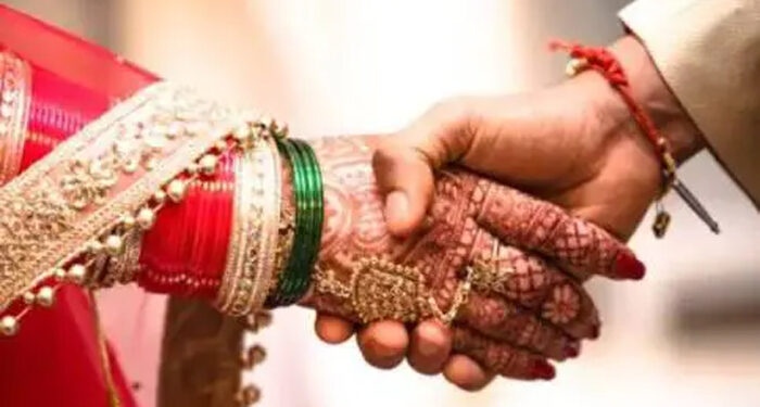 The Charsi bride showed her face and asked for beer and hashish, a commotion broke out.