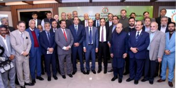 Dr. Mirza Ikhtiar Baig had meeting with Jameel Ahmed Governor State Bank of Pakistanat FPCCI.