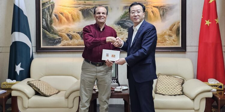Chinese Envoy Calls for Enhanced Bilateral Trade with Pakistan