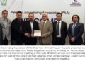 Pakistan Advertising Association (PAA) Chairman, Ahmed Hussain Kapadia presented a souvenir to Chairman, Pakistan Electronic Media Regulatory Authority (PEMRA),