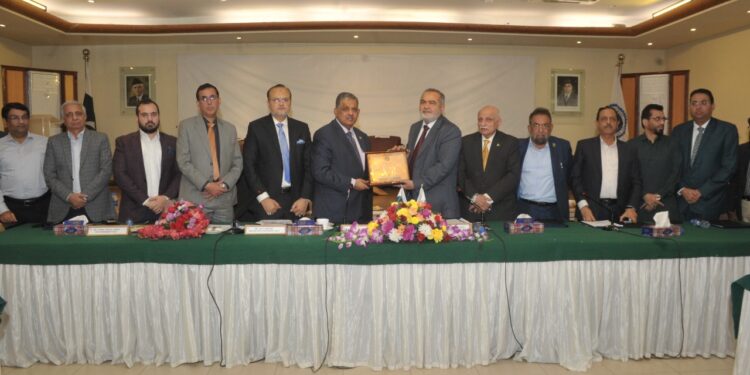 Despite ups & downs, Pakistan-US trade remains consistent: