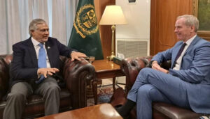 ishaq dar