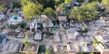 Gravedigger Arrested in Karachi for Selling Grave for Rs60,000