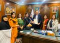 Atif Ikram Shaikh, President FPCCI, presenting certificate to Asma Wajid,