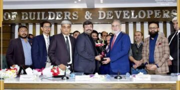 NAB Chairman Highlights Massive Land Fraud in Karachi, Pledges Support to Builders