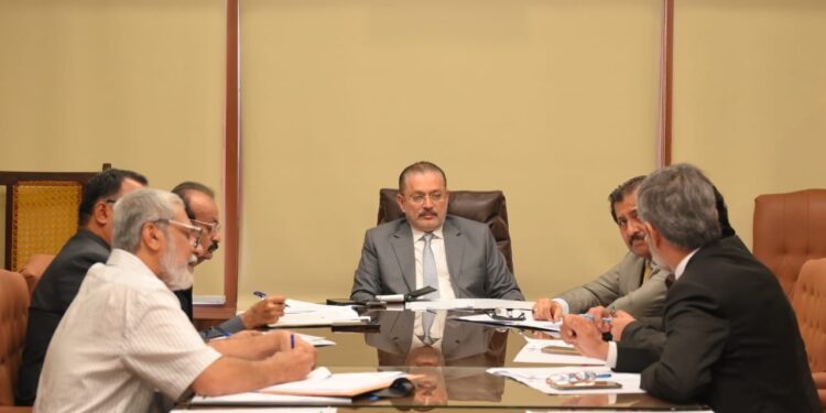 The Sindh government, along with various business organizations in Karachi,