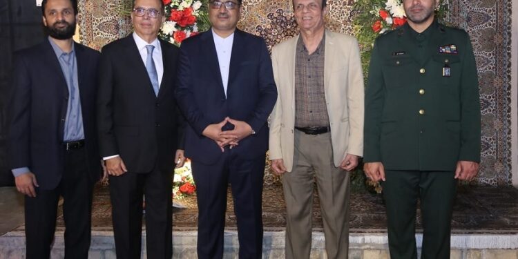 H.E. Hassan Nourian, Consul General of Iran, along with Salim Valimuhammad, Chairman Pakistan Chemicals & Dyes Merchants Association