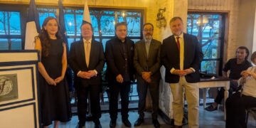 Muna Siddiqui Honored with Prestigious French Arts Award