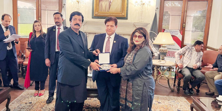 Asma Amir Arain Honored with Excellence Award by New York Chamber of Small Business Corp (USA)