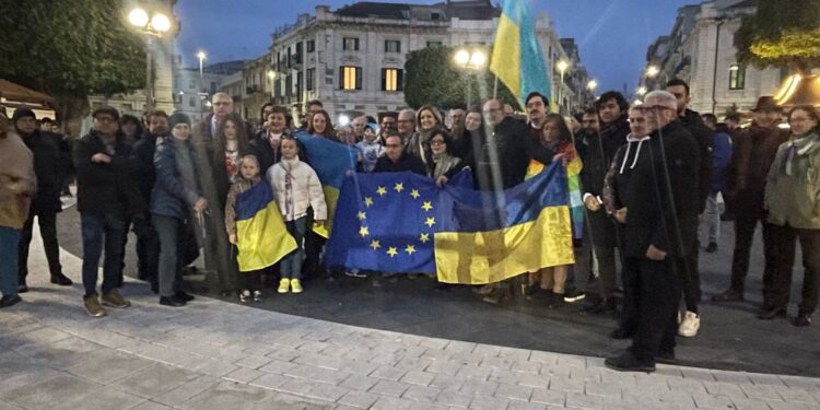 At the People’s Square the demonstration in support of Ukraine and in favor of the United States of Europe.