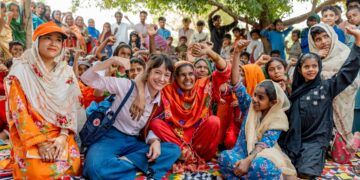 Ambassador Alex Berg von Linde traveled to the districts of Sujawal and Jamshore in rural Sindh with UNICEF Pakistan,