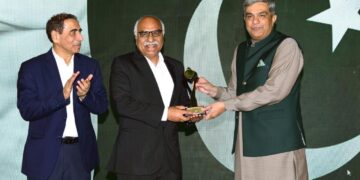  Wealthy people should get closer to masses problems will be solved. Dr. Amjad Saqib,