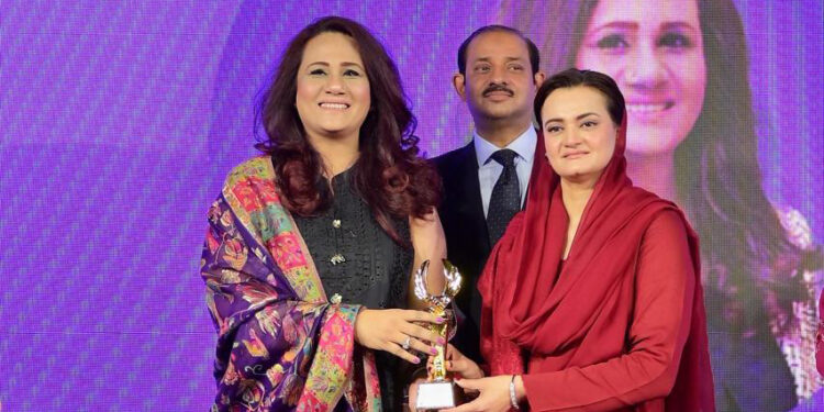 Punjab Government honors Fatima Fertilizer’s Rabel Sadozai with ‘Punjab Ki Beti’ Award on International Women’s Day