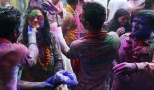 holi-in-pakistan