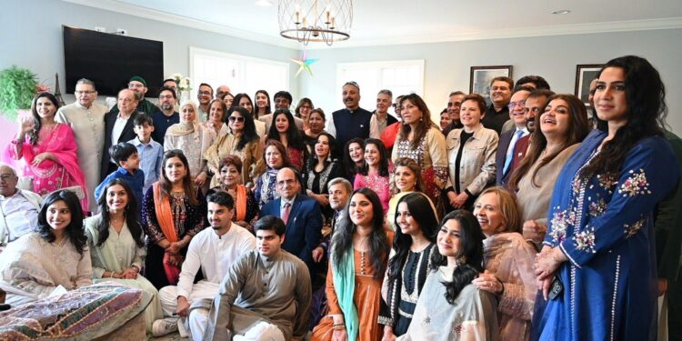 Eid-ul-Fitr Open House Held at the Consul General’s Residence Chicago usa