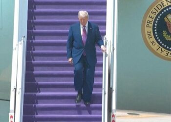 Trump Kicks Off Gulf Tour with Focus on Trillion-Dollar Economic Deals