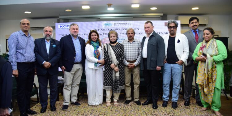 The Karachi Council on Foreign Relations (KCFR) paid tribute to Pakistan’s national heroes, celebrating the valor and achievements of our brave warriors and Air Force pilots.