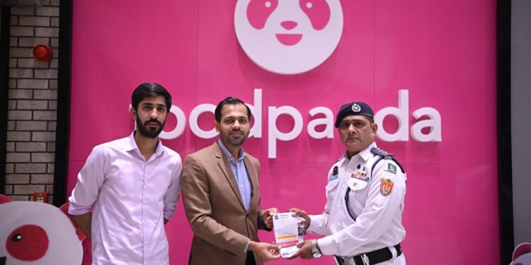 foodpanda Partners with Karachi Traffic Police to Promote Rider Safety