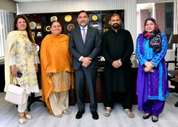  DELEGATION OF WOMEN ENTREPRENEURS FROM FEDERATION OF PAKISTAN CHAMBER OF COMMERCE AND INDUSTRY CALL ON THE CHIEF EXECUTIVE TDAP 