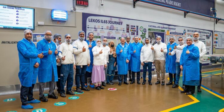 U.S. Consul General Scott Urbom Highlights American Business Contributions During Visit to Mondel?z Plants in Hub, Balochistan