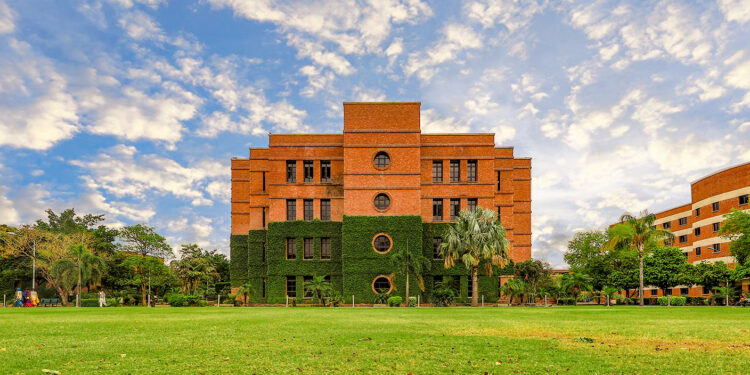 International Survey Reveals Pakistanis Support Actions to Address Climate Change