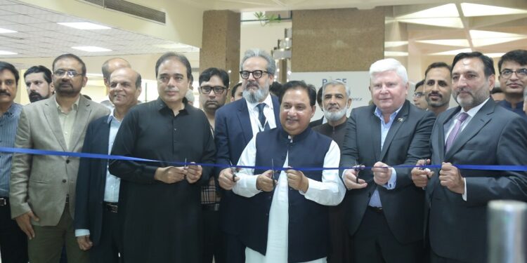 Jam Ikramullah Dharejo, along with Arif Balgamwala, Nasir Khaju, SVP FPCCI Saqib Fayyaz Magoon, inaugurates “Pakistan Chemical Expo 2025