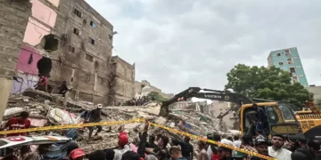 Karachi Building Collapse: Death Toll Rises to 9, Dozens Feared Trapped