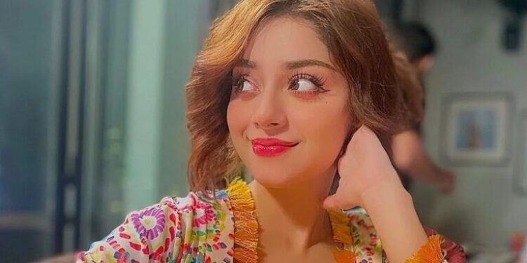 Juggan Kazim Issues Public Apology to Alizeh Shah Over Past Incident