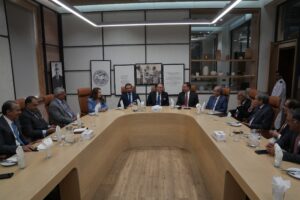 Finance Minister Aurangzeb meets OICCI