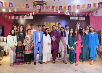 Khaas Foodz Hosts Transformative “Dining in the Dark” Experience in Karachi, Fostering Empathy and Empowering Blind Chefs
