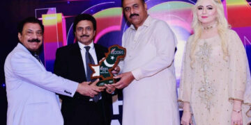 Renowned Singer Jamal Akbar Honored with 10th Icon Award for 50 Years of Musical Excellence