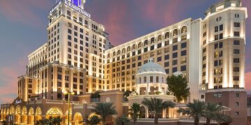 Stopover in Dubai: what to do, where to eat and where to stay