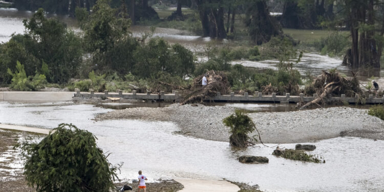 Response to deadly Texas floods was ‘a masterclass in how not to communicate,’ experts say
