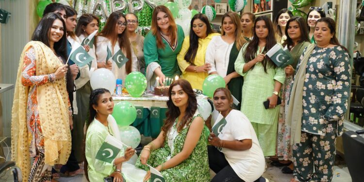 Mona J Salon Marks 19th Anniversary with Jashan-e-Azadi Celebrations