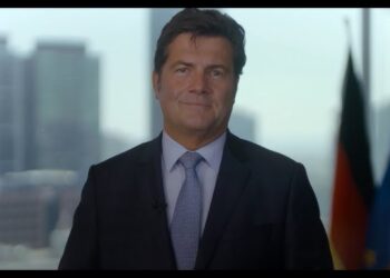 Thomas E. Schultze Assumes Charge as New Consul General in Karachi