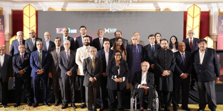 IBA KARACHI HOSTS ALUMNI EXCELLENCE AWARDS 2024 TO HONOR DISTINGUISHED GRADUATES