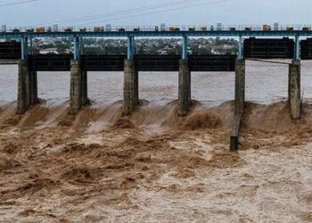 Floods Force Suspension of Gas Supply from 10 Qadirpur Field Wells