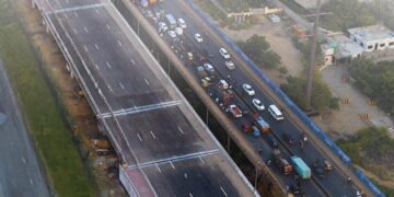 The Sindh government has opened the Taj Haider Bridge adjacent to Qayyumabad Chowrangi to the public.