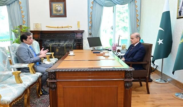 Minister for Railways Hanif Abbasi called on Prime Minister Shehbaz Sharif and discussed matters related to Pakistan Railways.