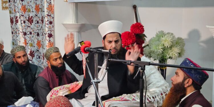 Pir-e-Tareeqat Allama Hami Sahab delivered a powerful address at Farashgund Budgam,