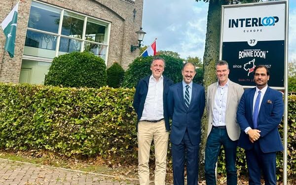 Ambassador Syed Haider Shah visited the Head Office of Interloop Europe in Nijverdal