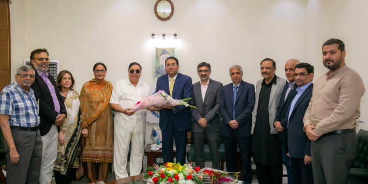 FPCCI PR Committee led by Shujaat Ali Baig visits KCCI.