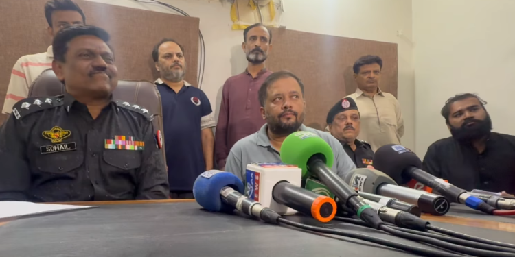 Video: JDC head Zafar Abbas exposes extortion racket after arrests in Karachi