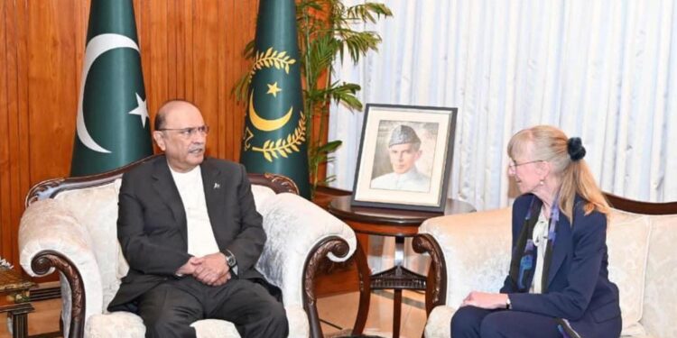 Ambassador Ina Lepel had the honour of meeting His Excellency Sadar-e-Pakistan Asif Ali Zardari today.
