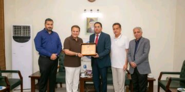 Prominent Celebrity Behroze Sabzwari and Former Olympian Hassan Sardar visited the Karachi Chamber of Commerce and Industry (KCCI)