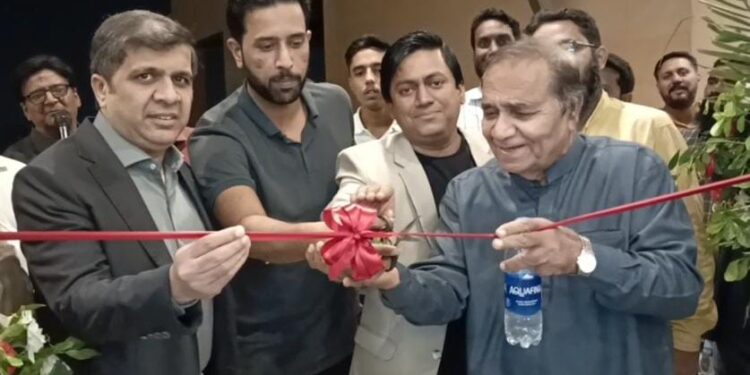 Legendary players inaugurate Naya Nazimabad Snooker Club
